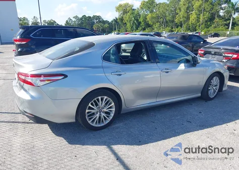 2018 Toyota Camry Hybrid Xle from USA, damaged, VIN 4T1B21HK6JU008446